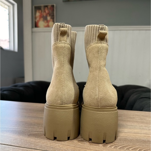 Steve Madden Hutch Sand Suede Chelsea boot - Picture 4 of 10